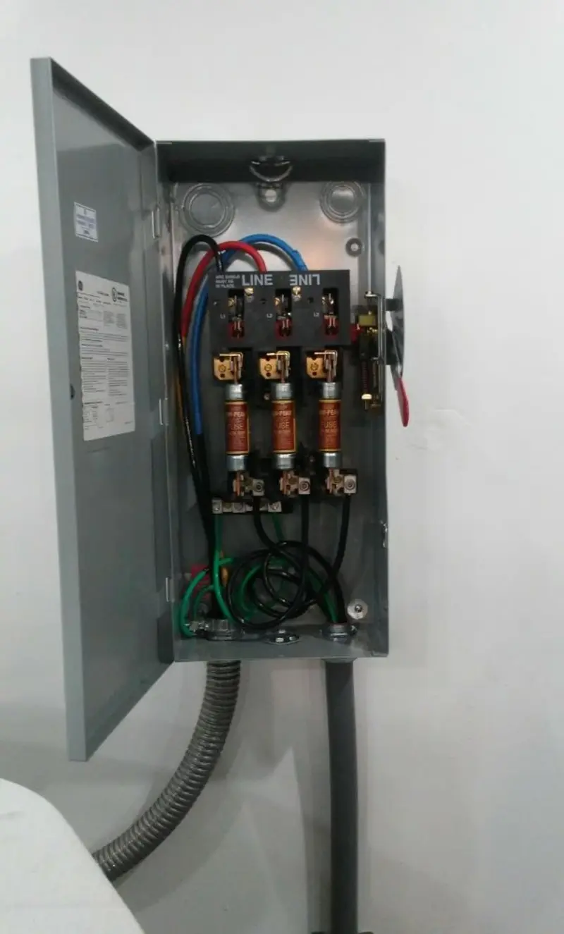 Three-phase disconnect switch installed for Smoke Detector Installation in Charter Oak